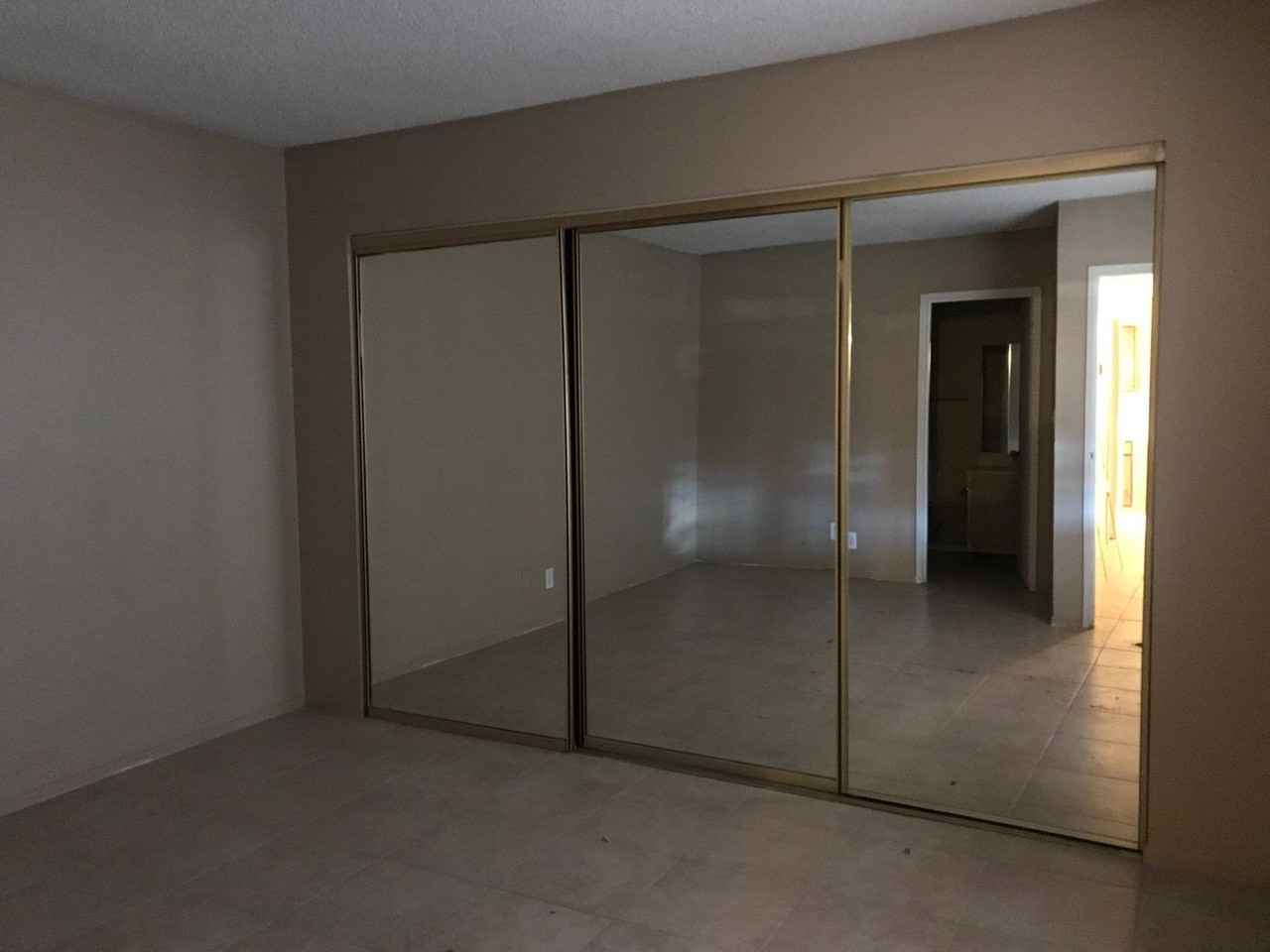429 N Lamb Blvd - Photo 3 of 16