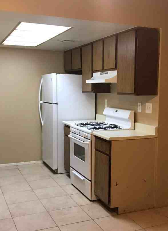 429 N Lamb Blvd - Photo 7 of 16