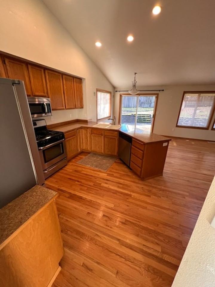 10110 101st Avenue Ct Sw - Photo 2 of 19