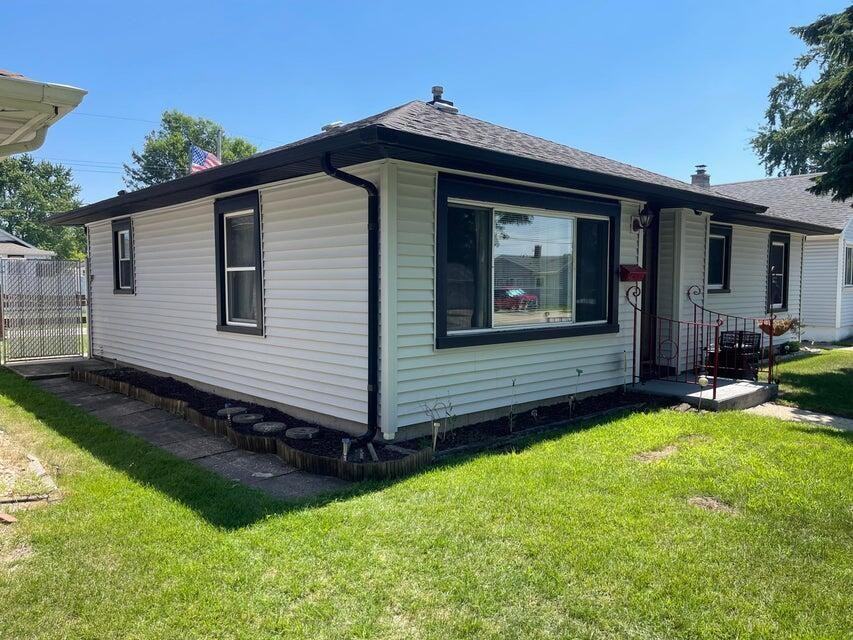 6637 Mccook Ave - Photo 3 of 18