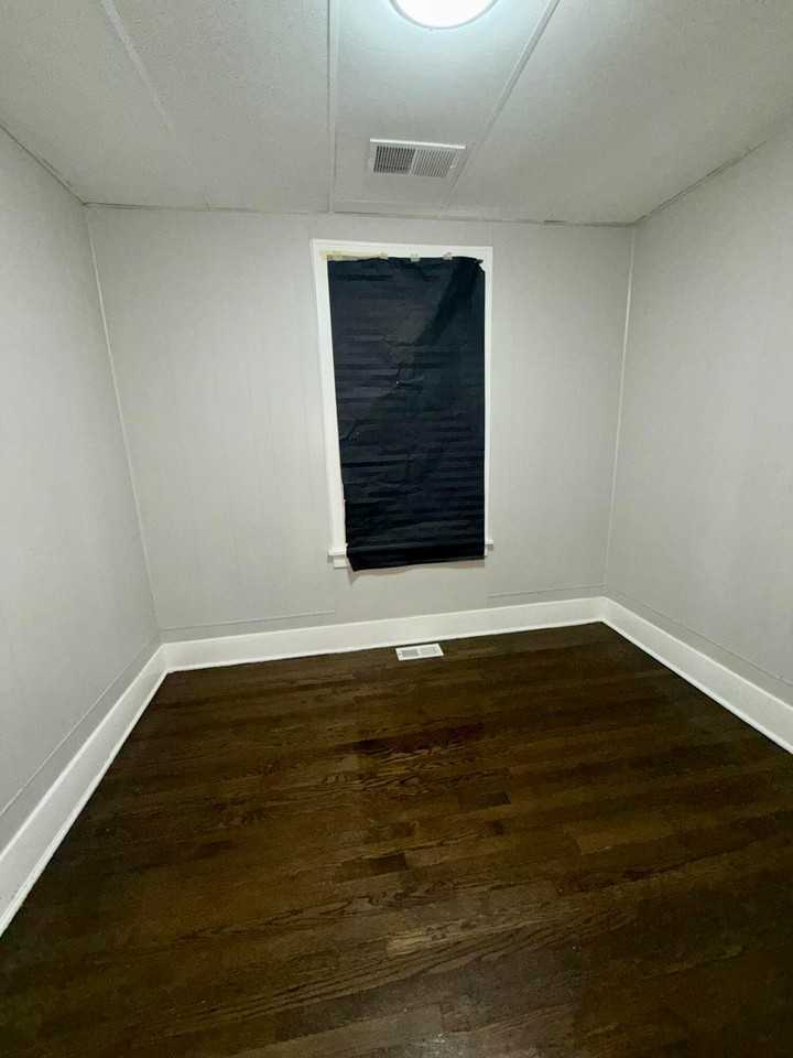 1122 Highland St - Photo 3 of 14