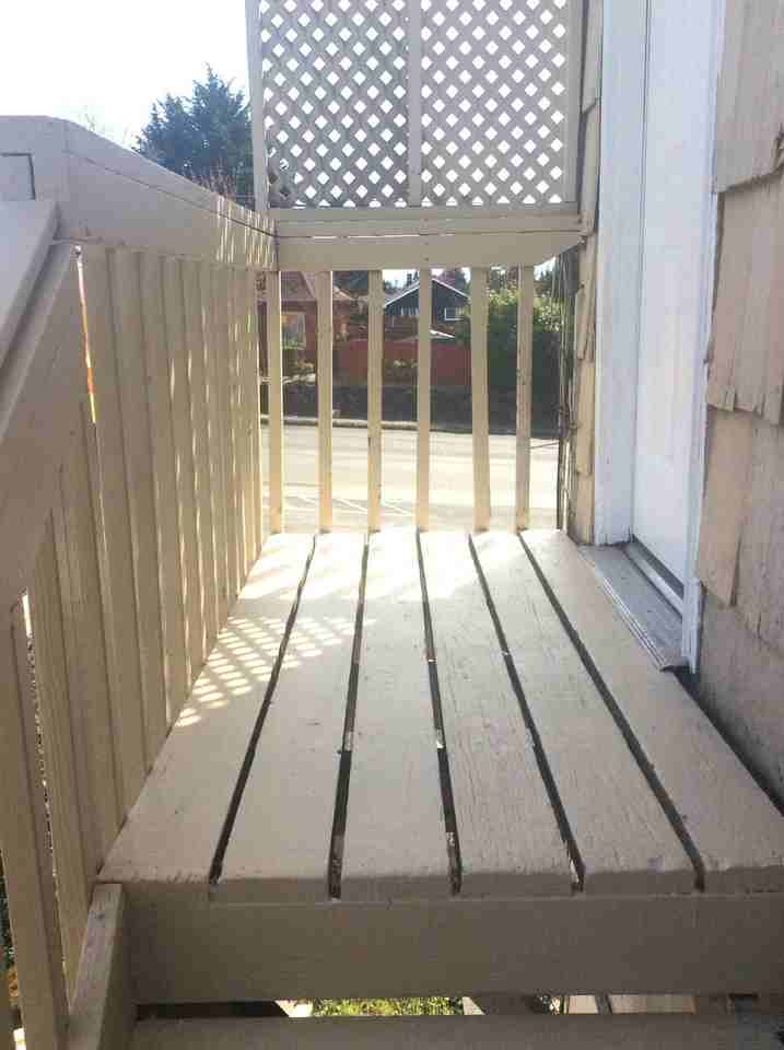 Coleman - Photo 4 of 40