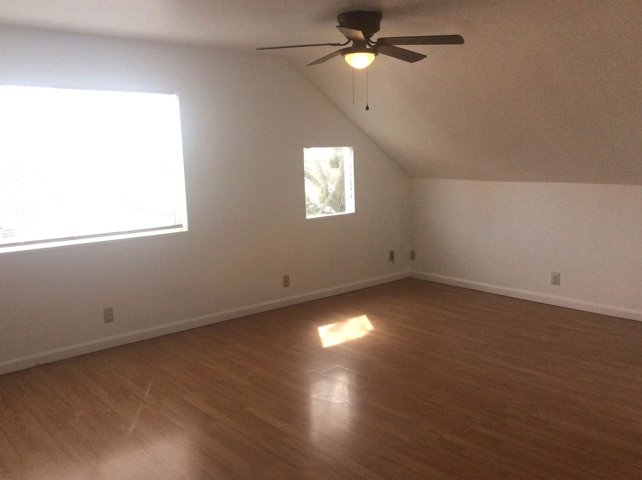 Coleman - Photo 5 of 40