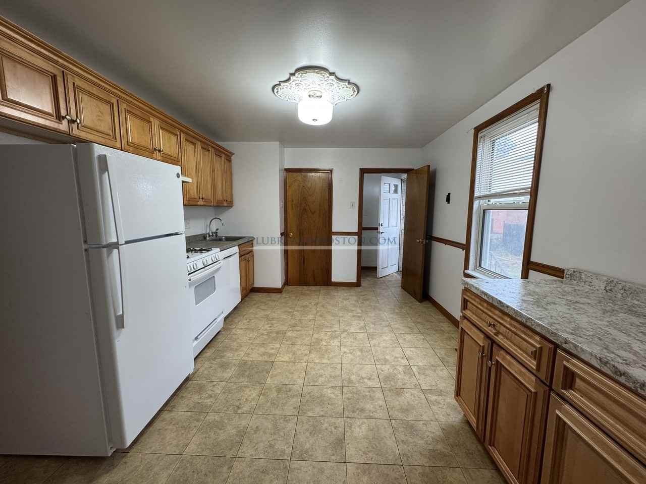 54 Portsmouth St - Photo 6 of 15