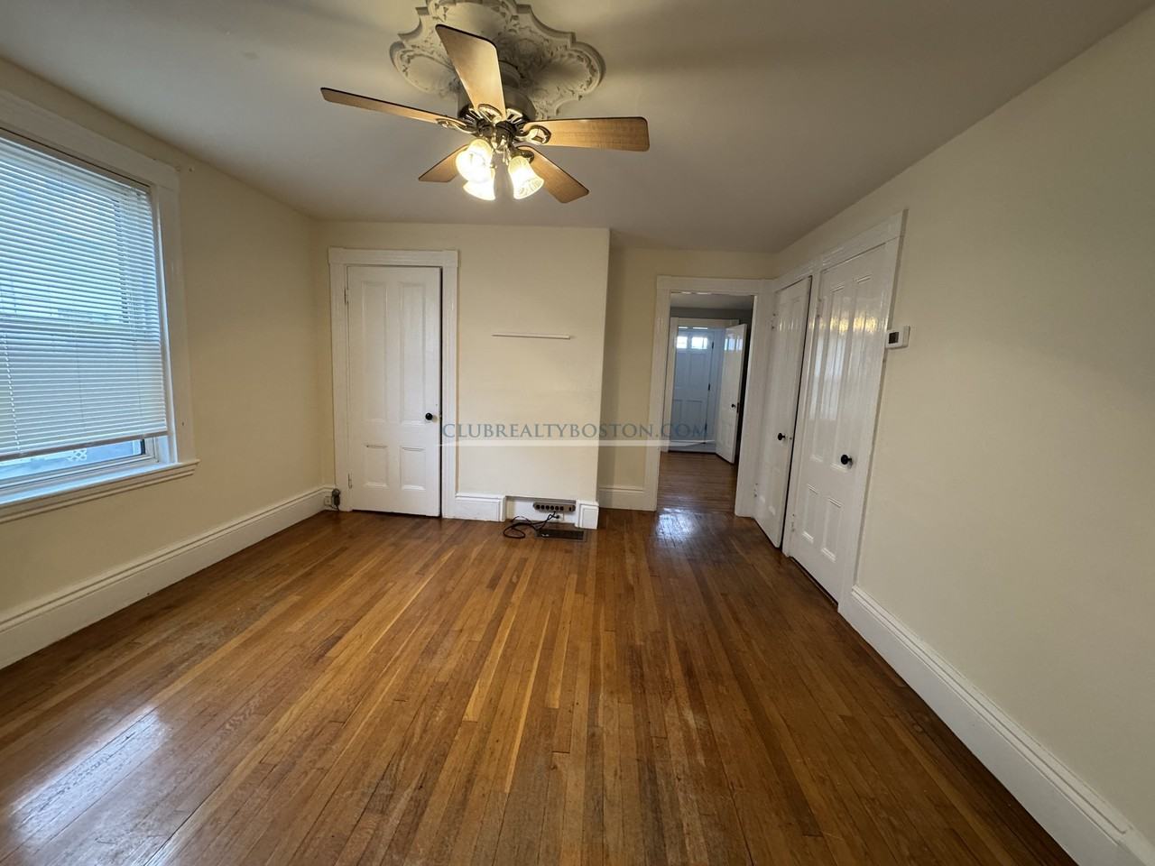 54 Portsmouth St - Photo 7 of 15