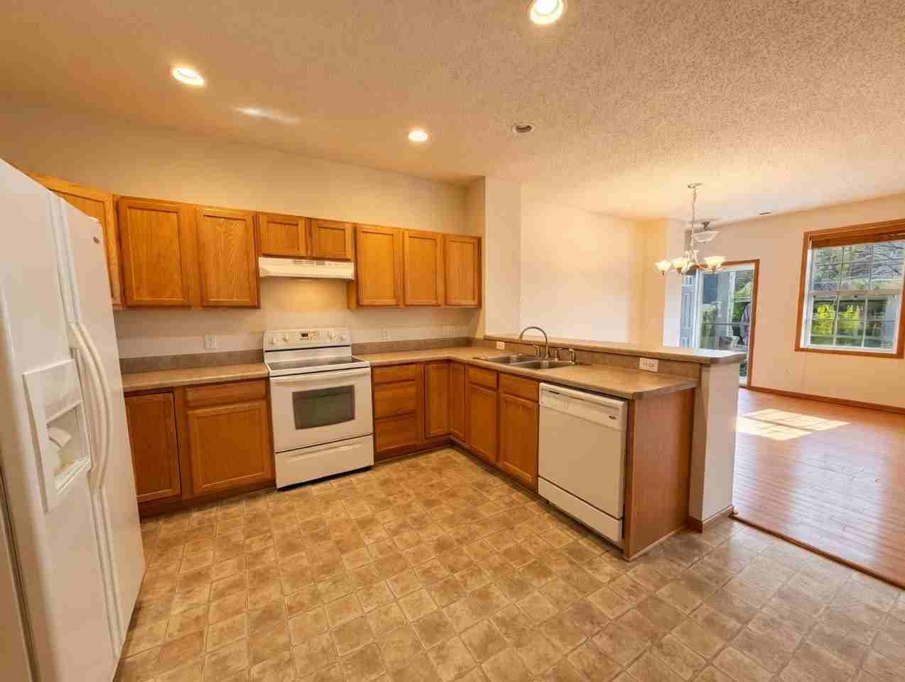 6829 Narcissus Ln N - Photo 6 of 34