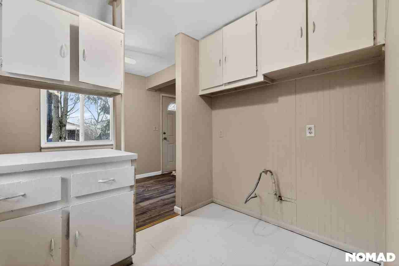 529 Emerson Ave - Photo 2 of 50