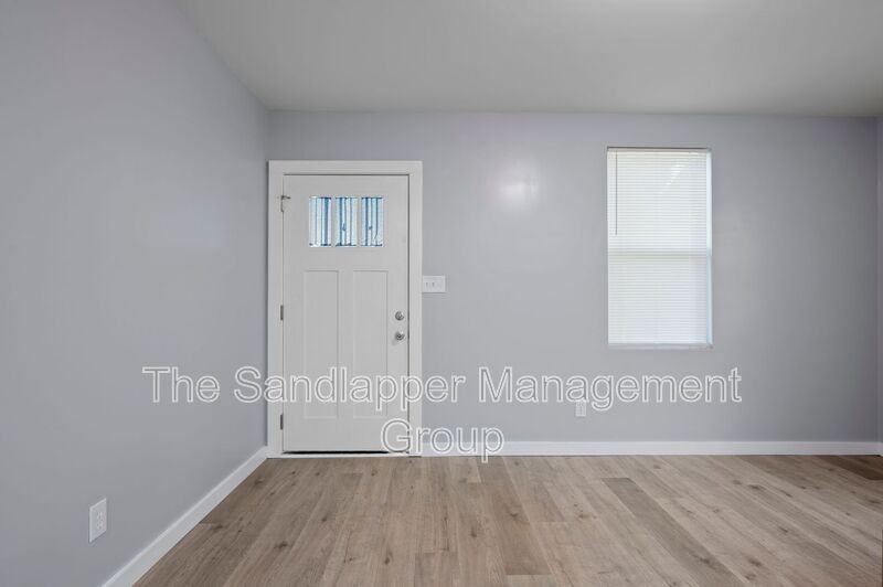 2645 Oregon Ave - Photo 2 of 12