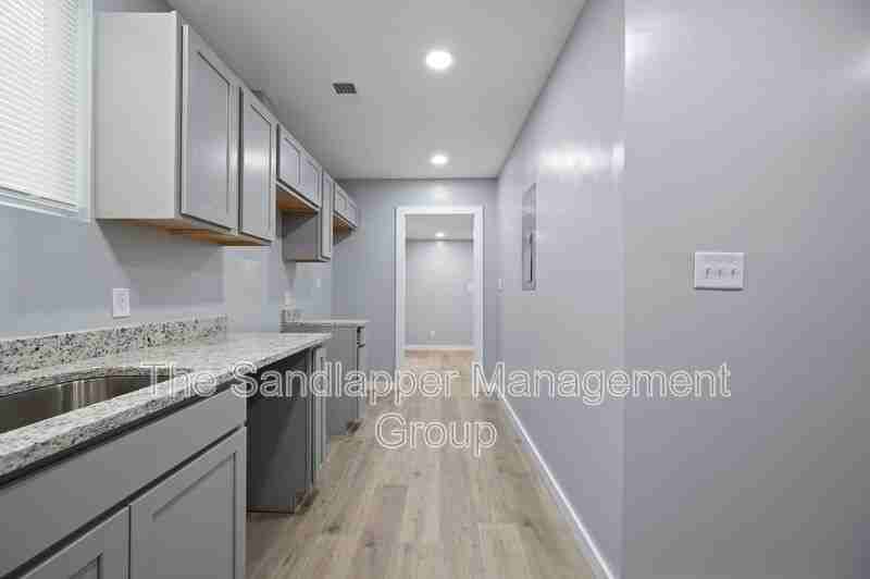 2645 Oregon Ave - Photo 6 of 12