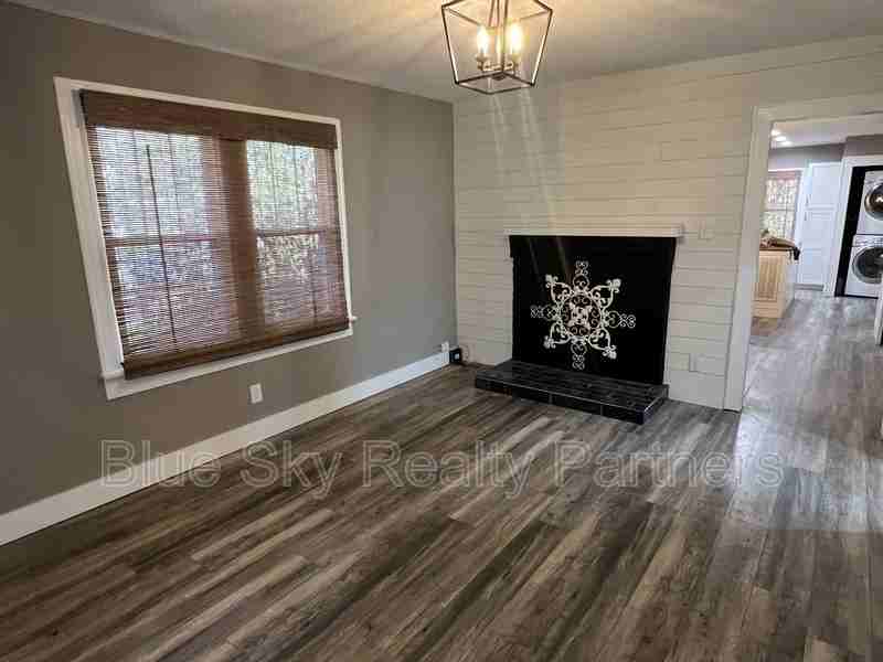 3604 Decatur Dr - Photo 3 of 18