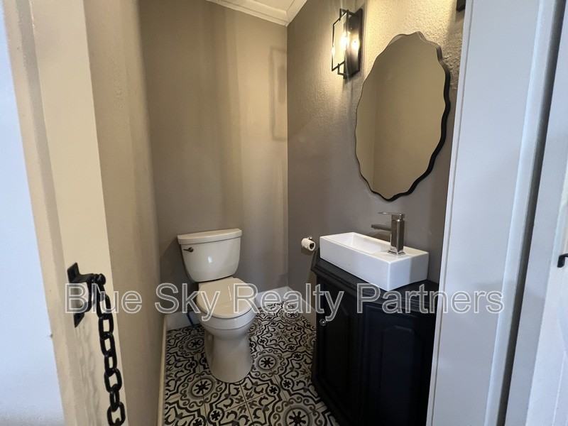 3604 Decatur Dr - Photo 5 of 18