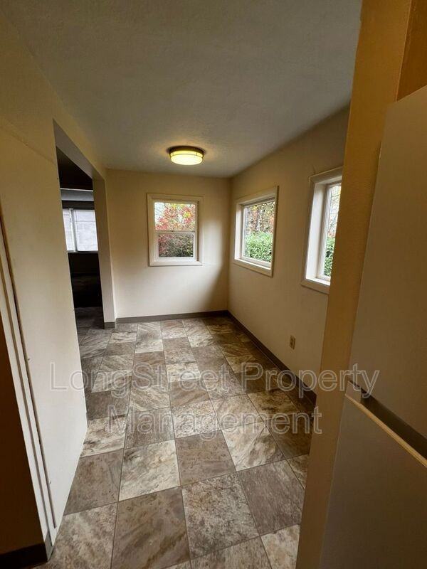 9320 Sw 3rd Ave - Photo 4 of 16