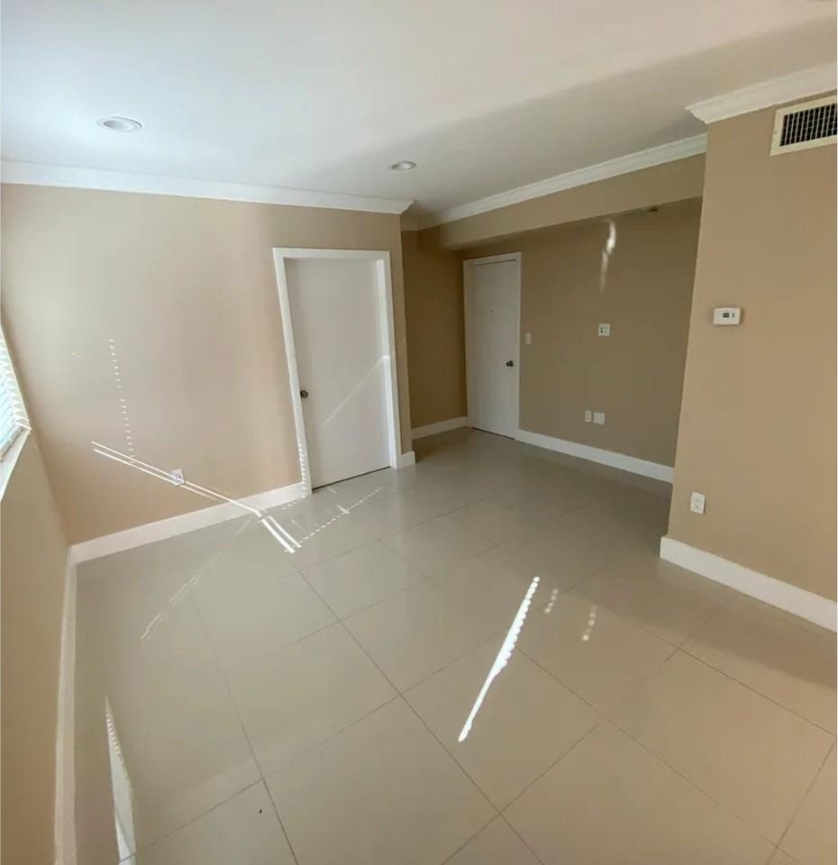 103 Nw 6th Ave #1 - Photo 4 of 7