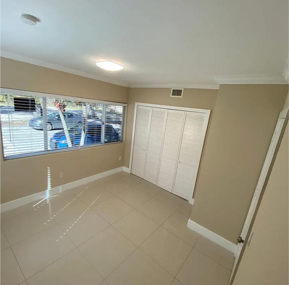 103 Nw 6th Ave #1 - Photo 5 of 7