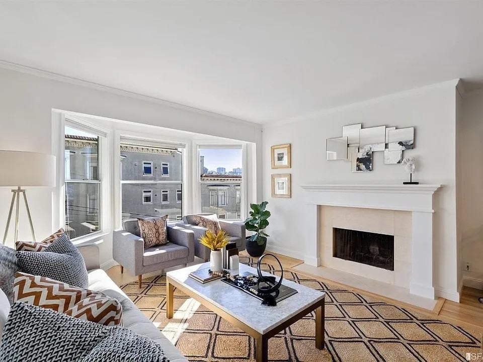 1380 Greenwich St #301 - Photo 3 of 20