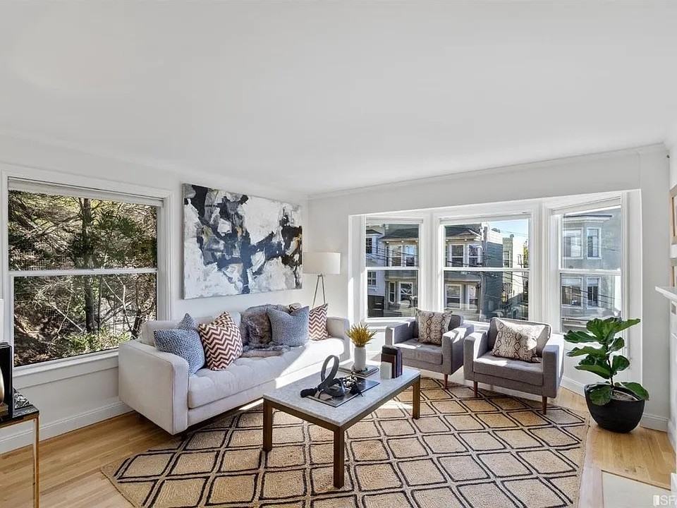 1380 Greenwich St #301 - Photo 4 of 20