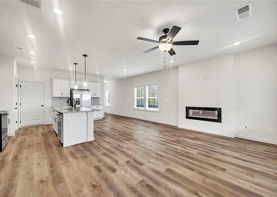 299 Summit View Ln Unit 2 #2 - Photo 3 of 4