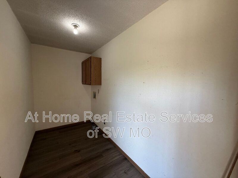 3375 S Moreland Ct Apt B - Photo 5 of 9