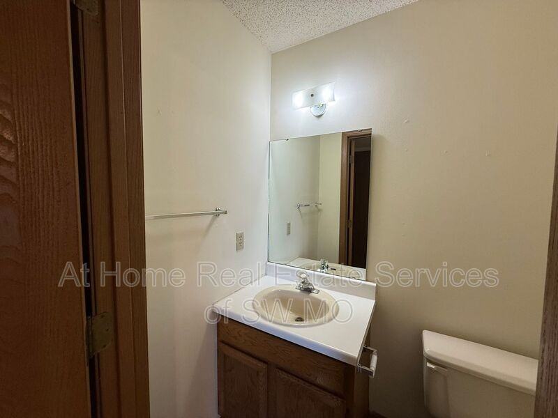 3375 S Moreland Ct Apt B - Photo 6 of 9