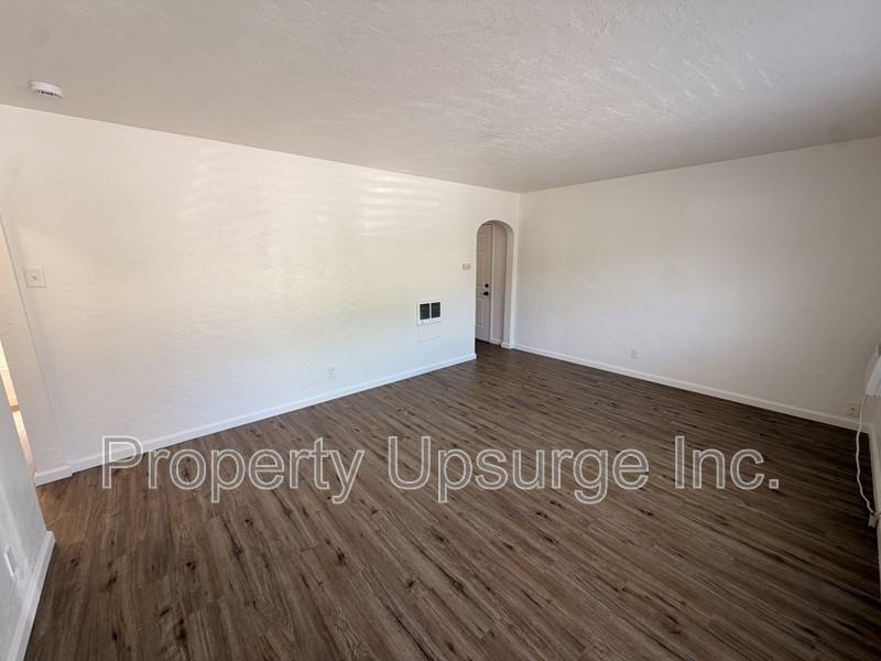 2424 Court Street St - Photo 7 of 19