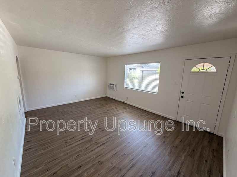 2424 Court Street St - Photo 6 of 19