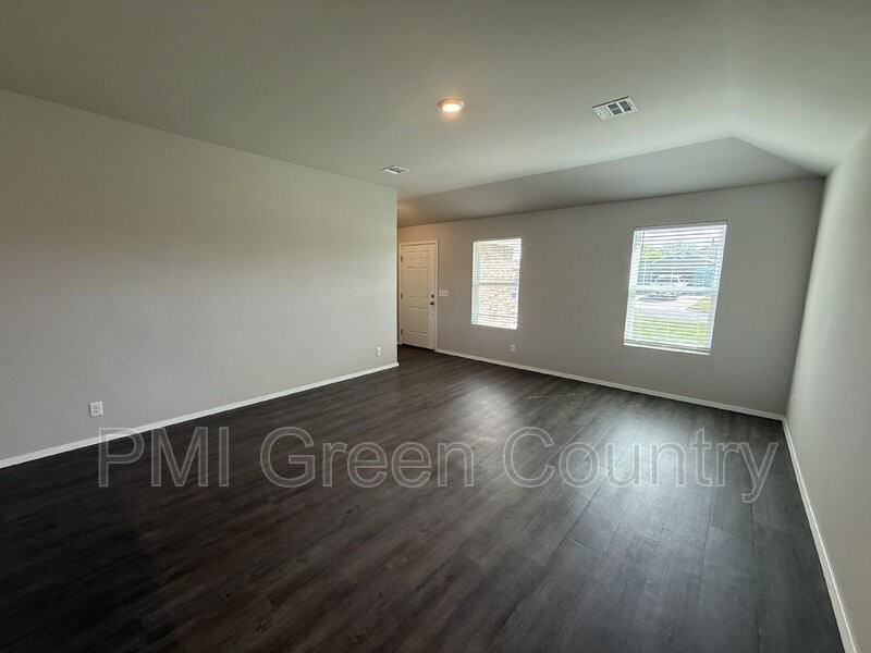 29333 E 80th St S - Photo 7 of 23