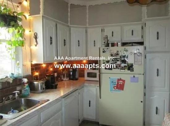 Glenwood St #2 - Photo 3 of 6