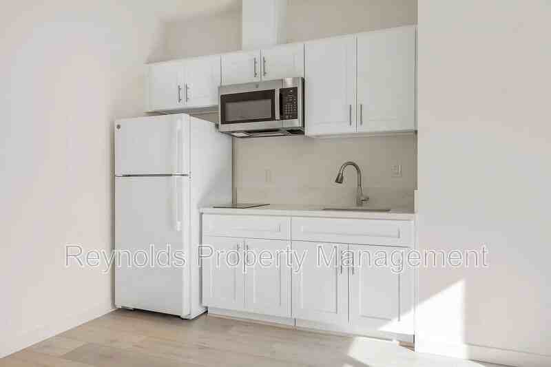 22332 Bonita St - Photo 3 of 10