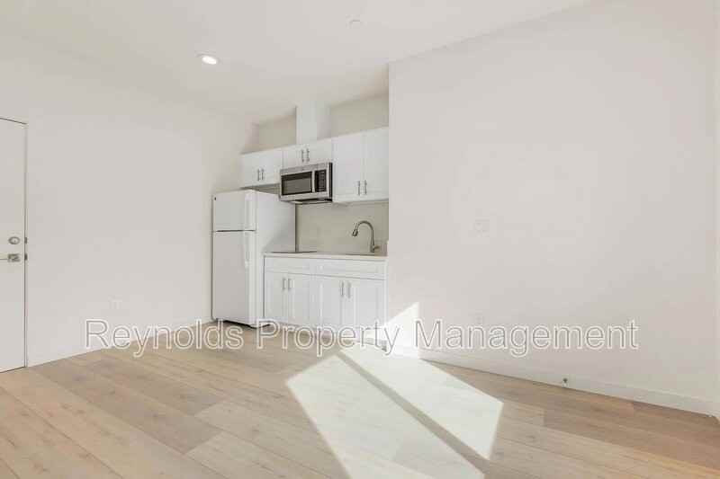 22332 Bonita St - Photo 4 of 10