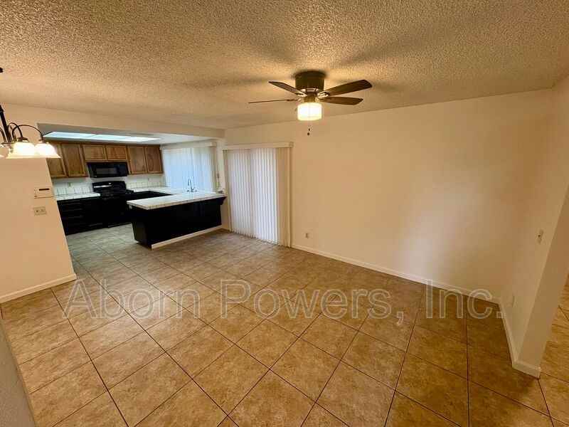 752 Crosswind Dr - Photo 5 of 17