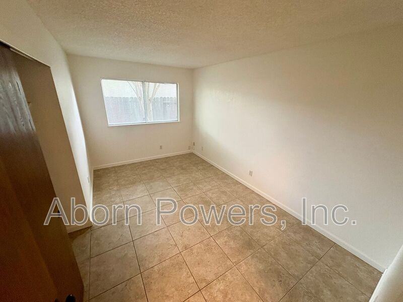 752 Crosswind Dr - Photo 7 of 17