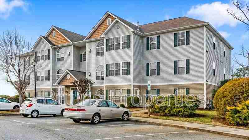 6113 Hedgecock Cir #3D - Photo 2 of 50