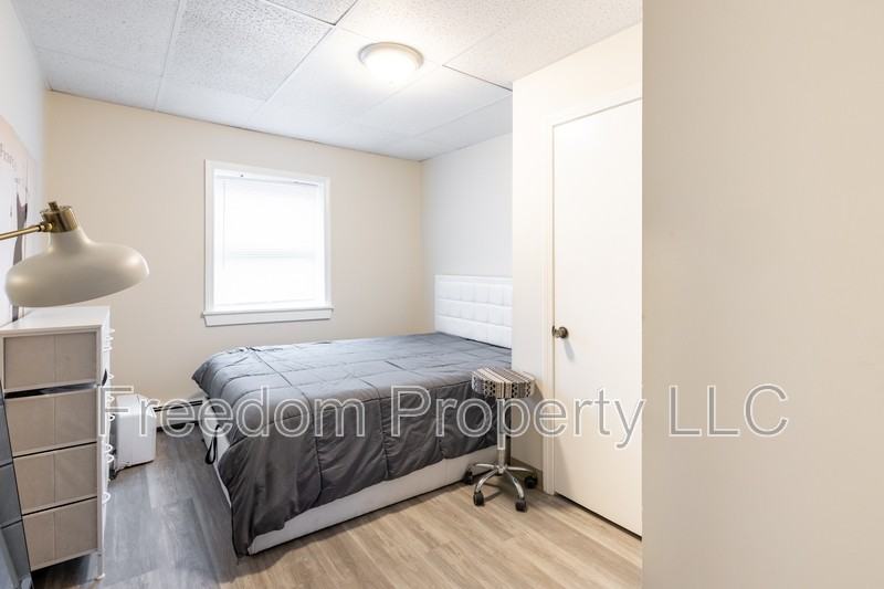 27 Railroad Ave Fl Back - Photo 7 of 11