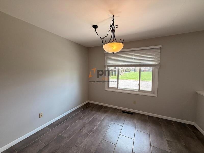 9546 Gordon Dr - Photo 6 of 14