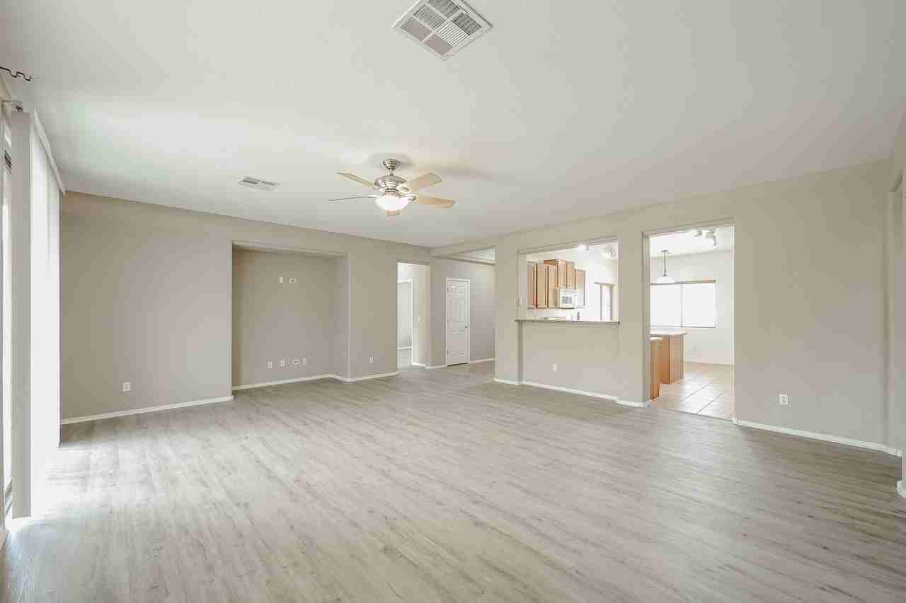 19407 E Canary Way - Photo 5 of 38