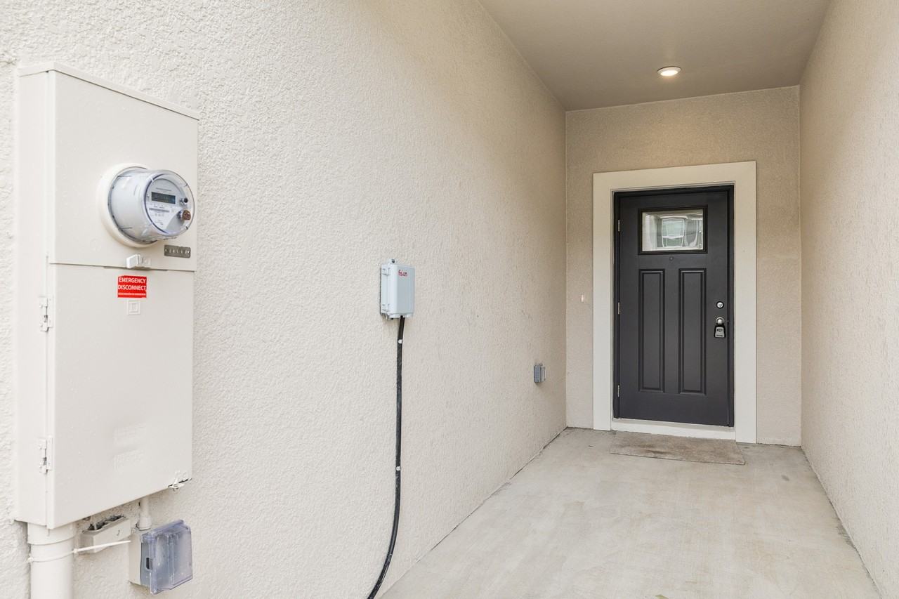 36148 Risa Michele St - Photo 3 of 35