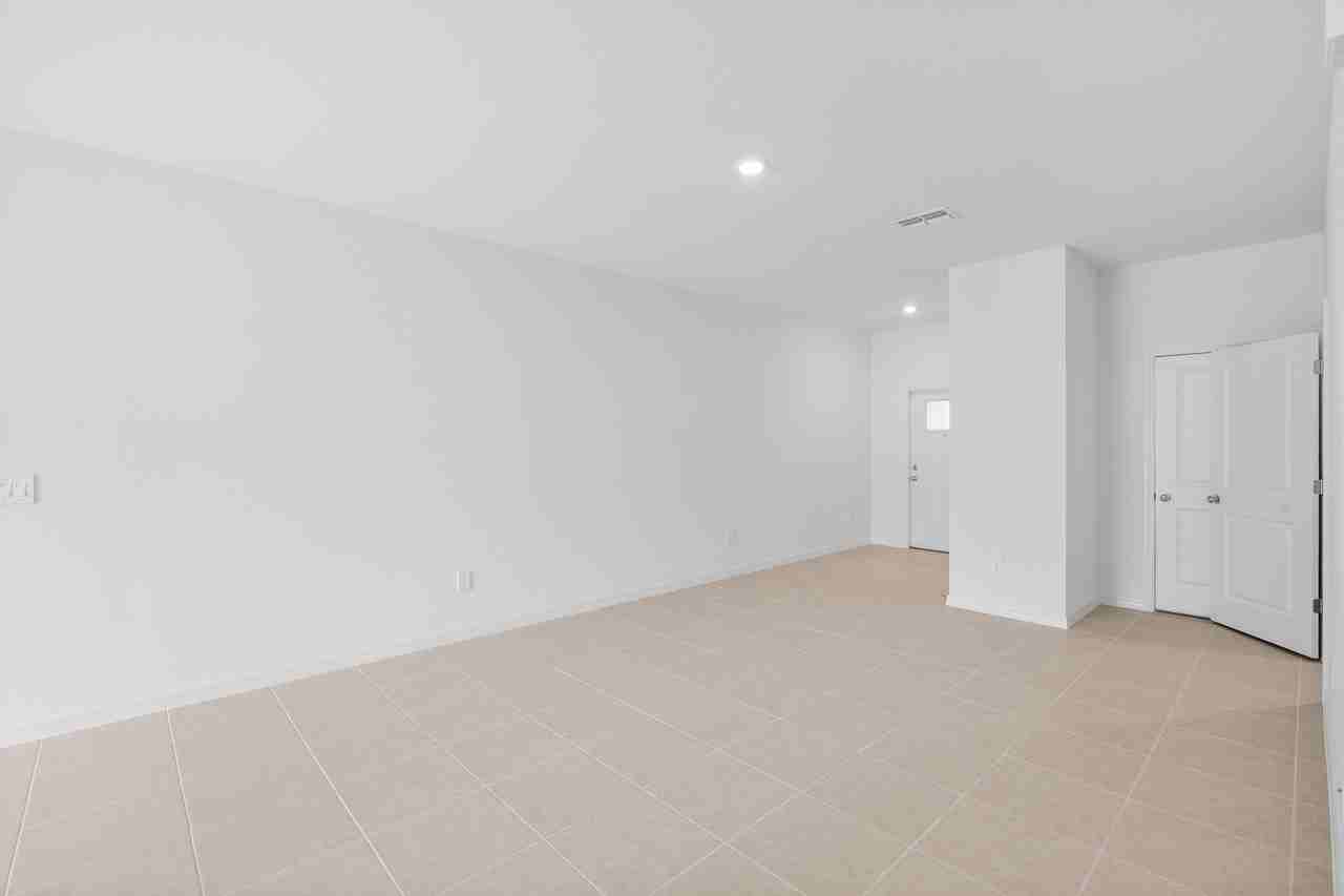 36148 Risa Michele St - Photo 7 of 35