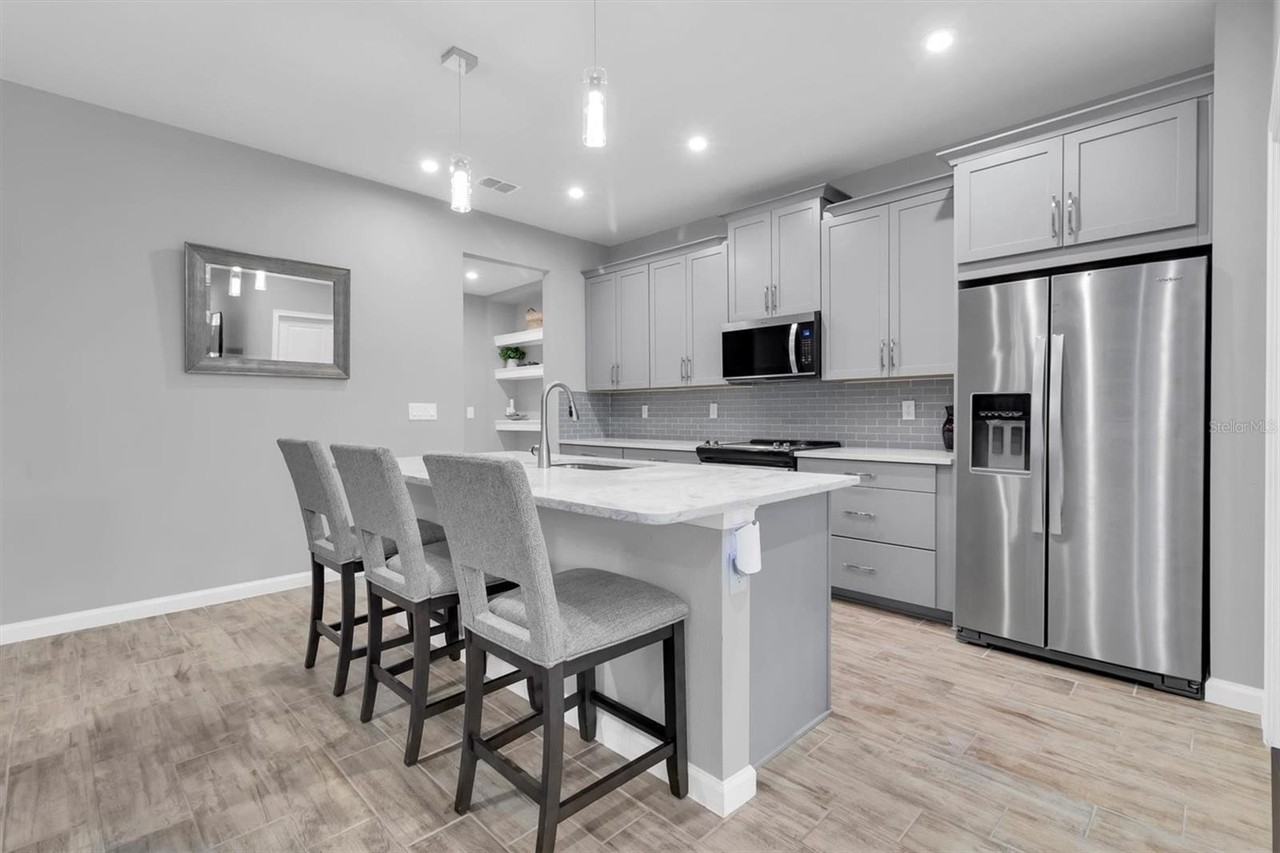 19421 Monarch Wind Way - Photo 3 of 25