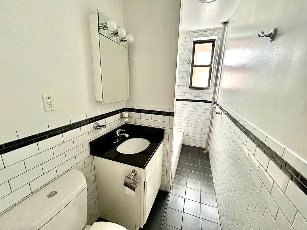 3606 30th St #B2 - Photo 2 of 4