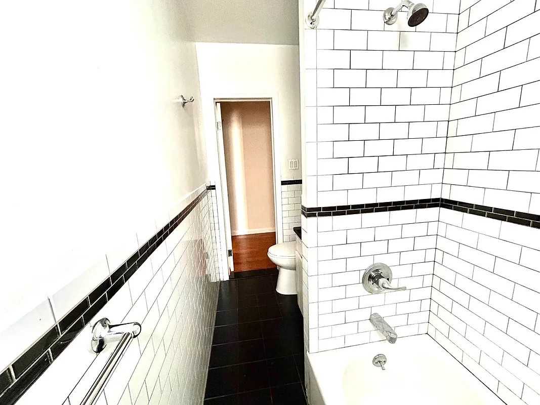 3606 30th St #B2 - Photo 3 of 4