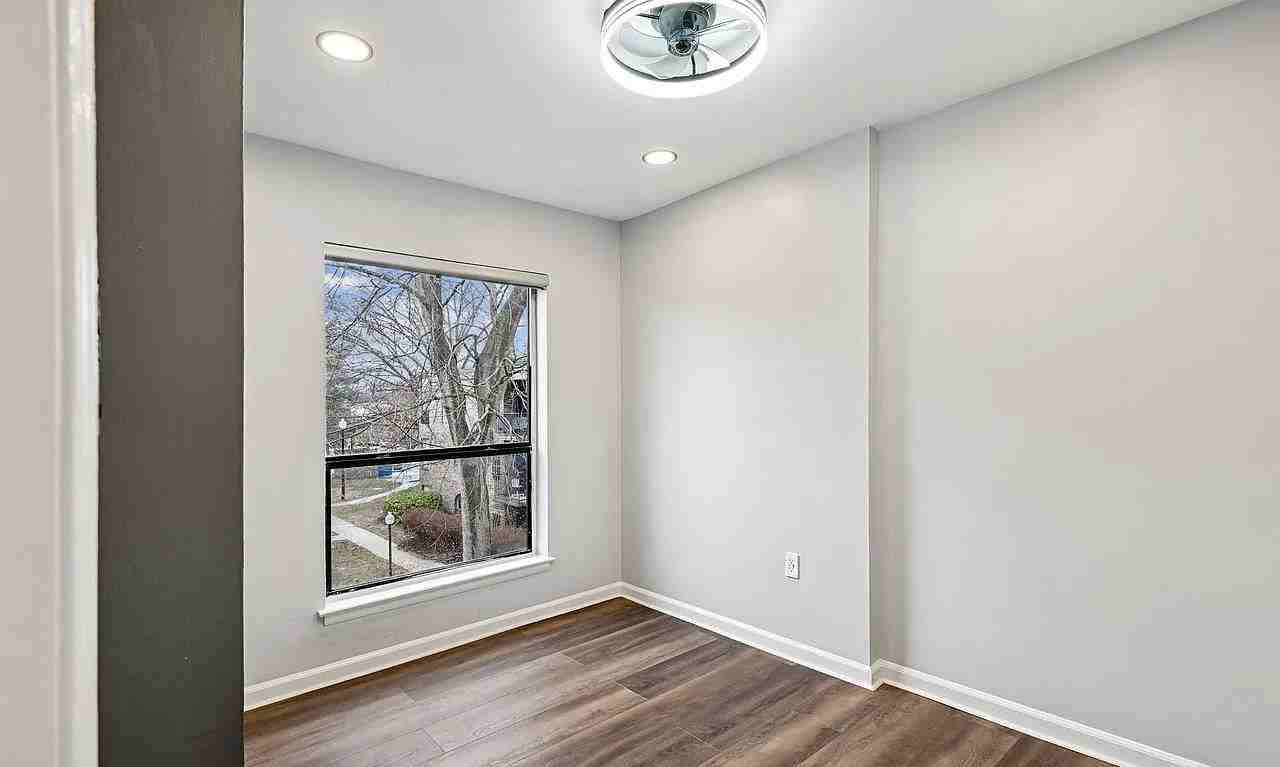 19 Silverwood Cir - Photo 2 of 15