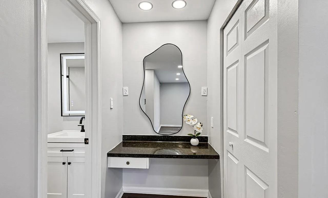 19 Silverwood Cir - Photo 4 of 15