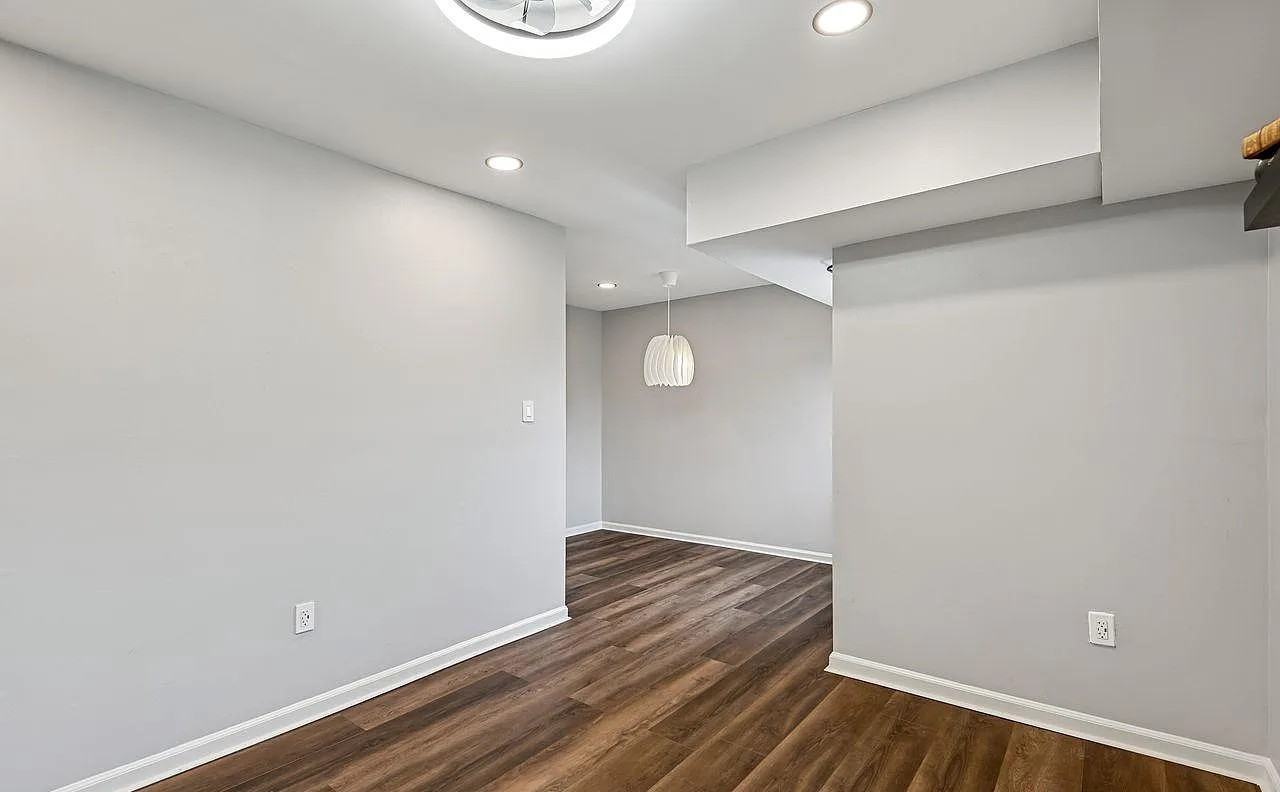 19 Silverwood Cir - Photo 7 of 15