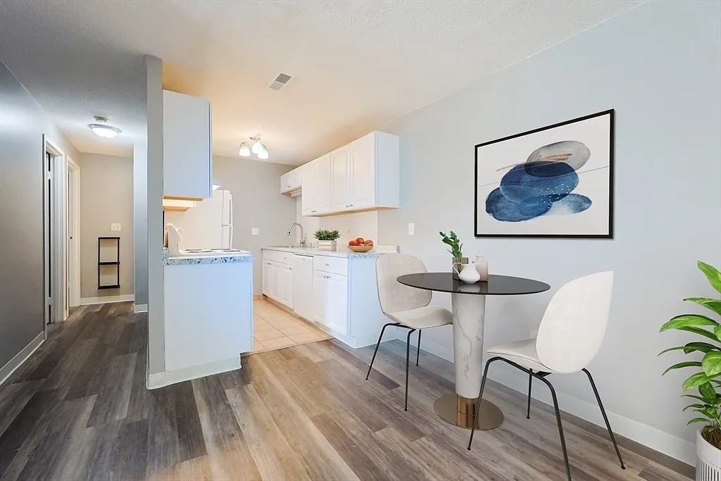 150 Rumford Ave - Photo 5 of 14