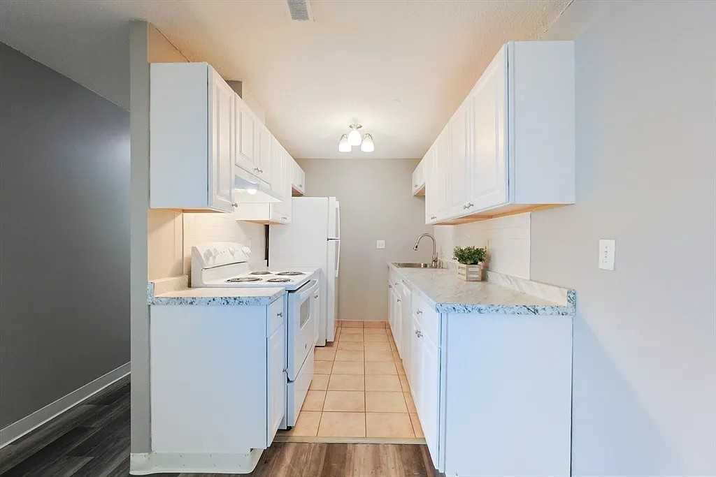 150 Rumford Ave - Photo 6 of 14