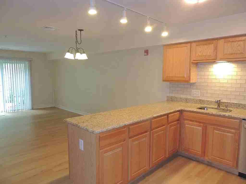 24 Green Leaves Dr - Photo 2 of 11