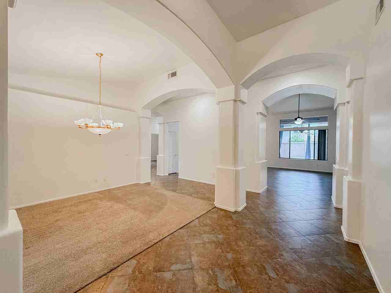 890 N Bullmoose Dr - Photo 4 of 42