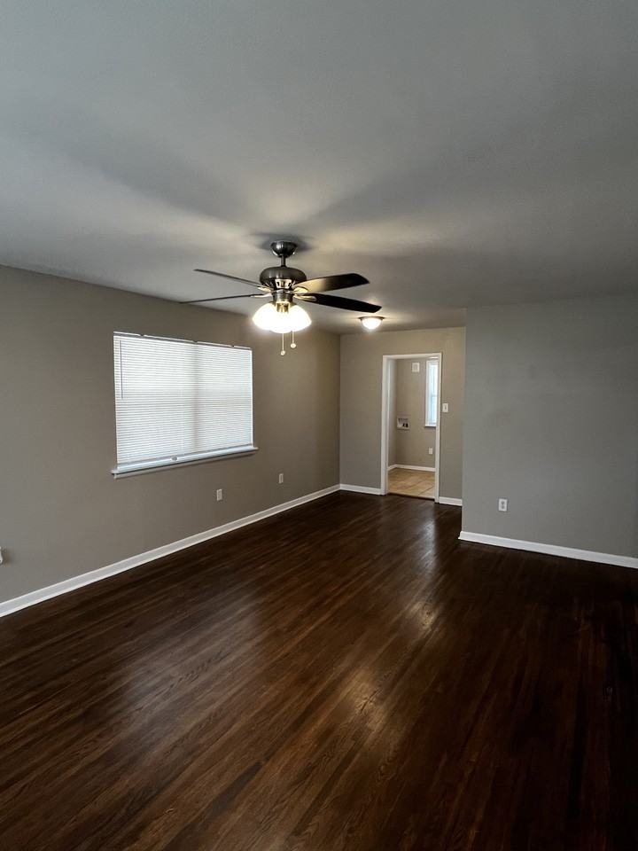 4017 Mellene Dr - Photo 2 of 13
