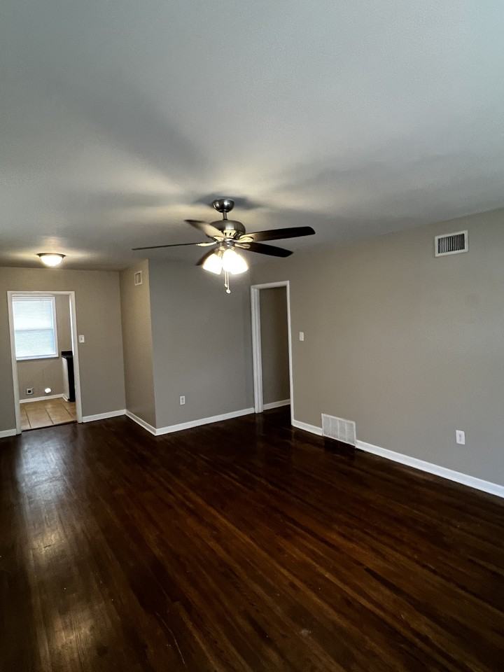4017 Mellene Dr - Photo 3 of 13