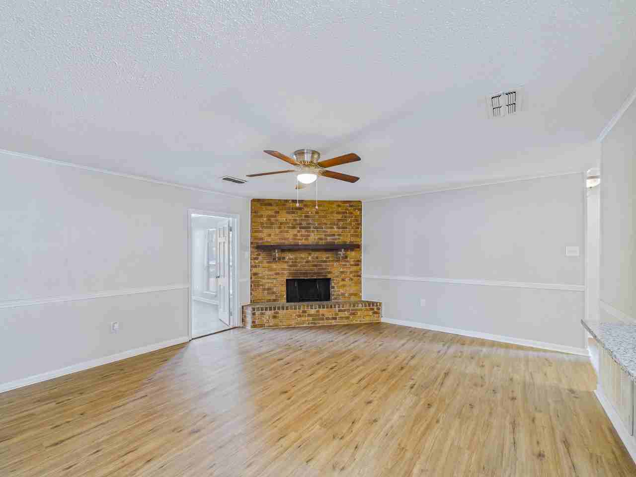 8708 Patricia Lynn Ln - Photo 4 of 17